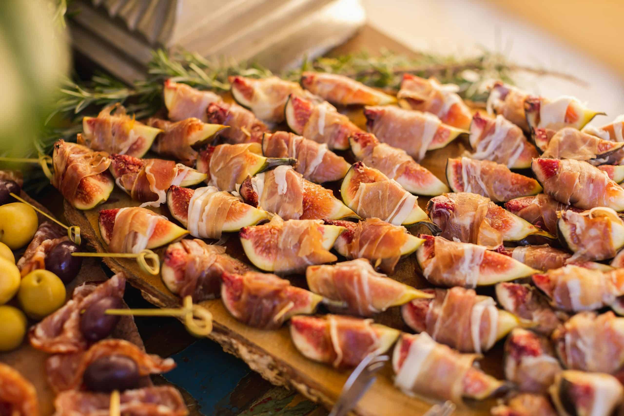figs goat cheese prosciutto
