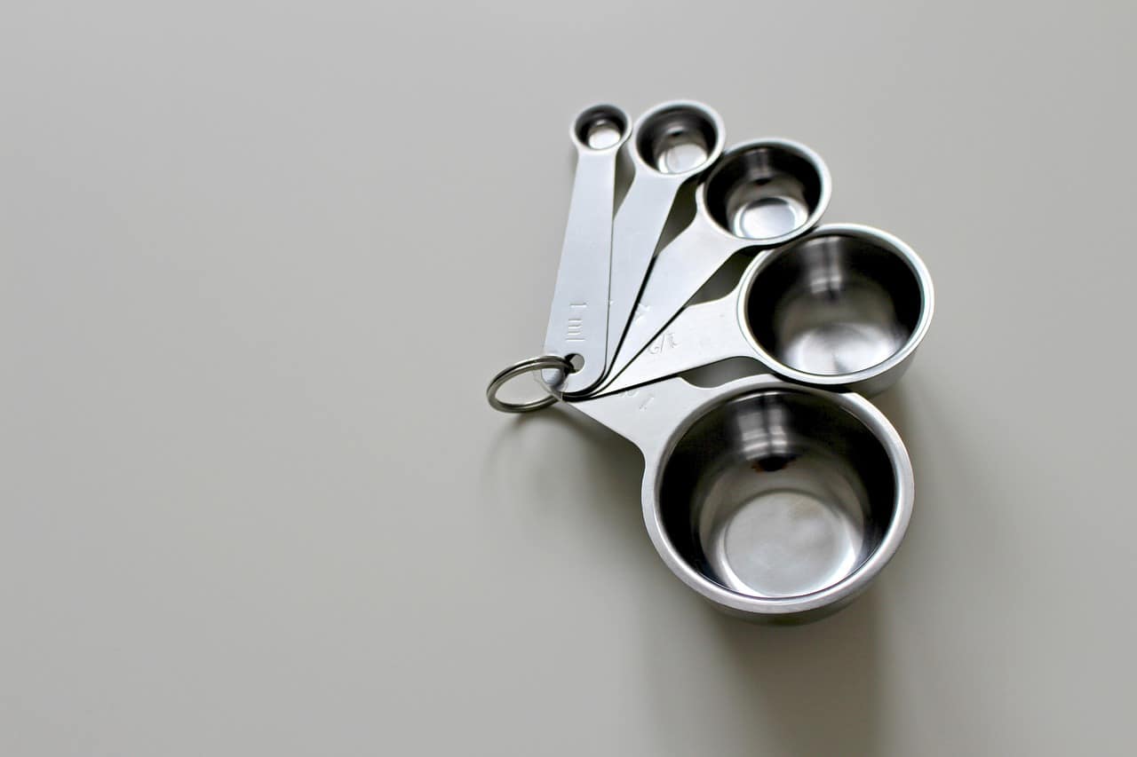 liquid and dry measuring cups