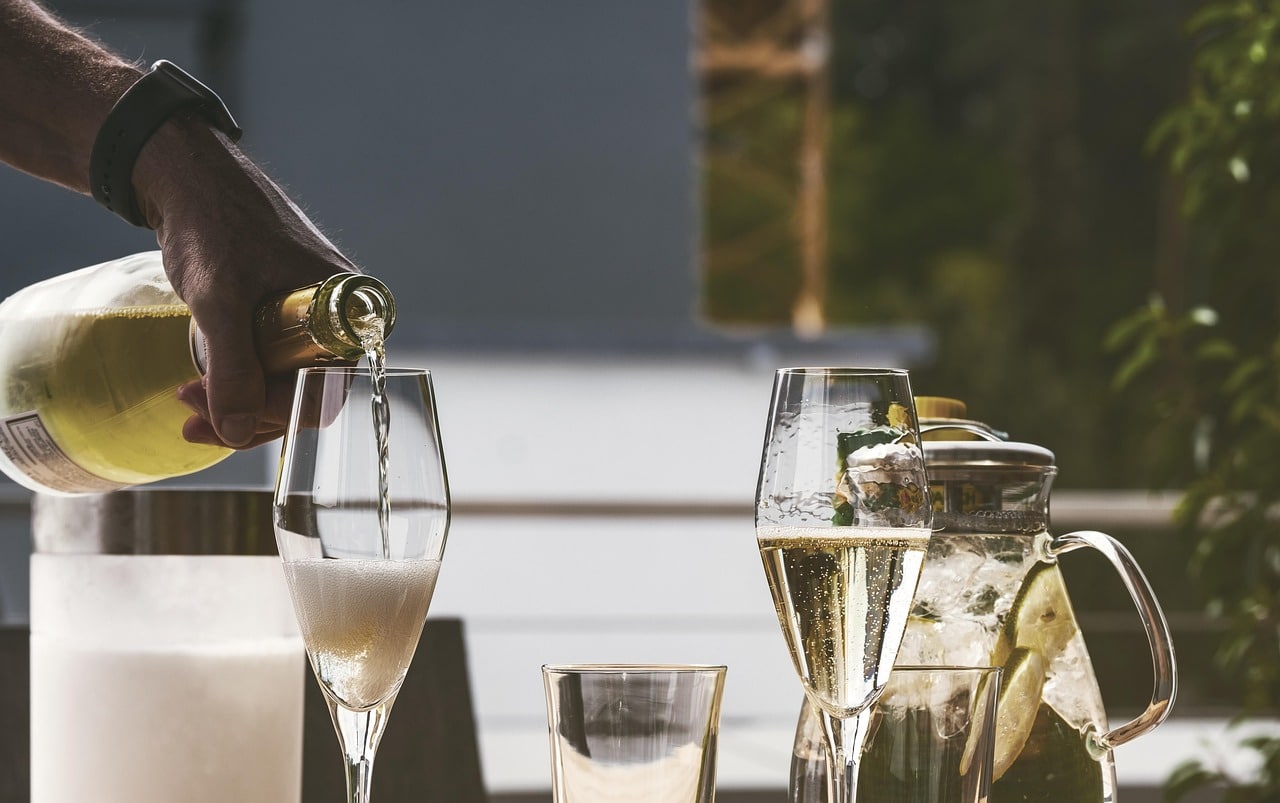 oysters fried calamari sparkling wine