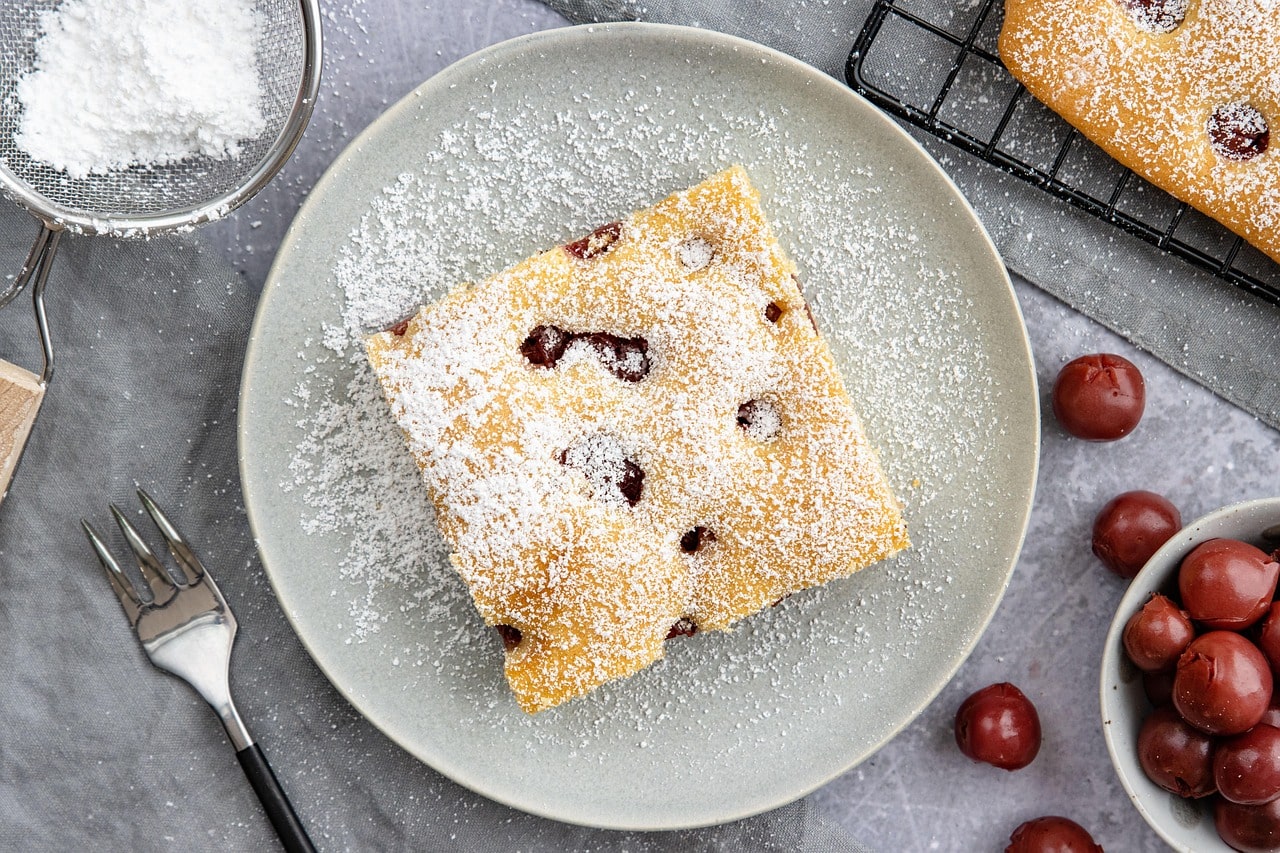 spongy risen cake spongy risen cake